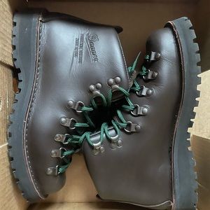 Danner, USA-made Mountain Light hiking boot, GORE-TEX lining. Vibram sole.